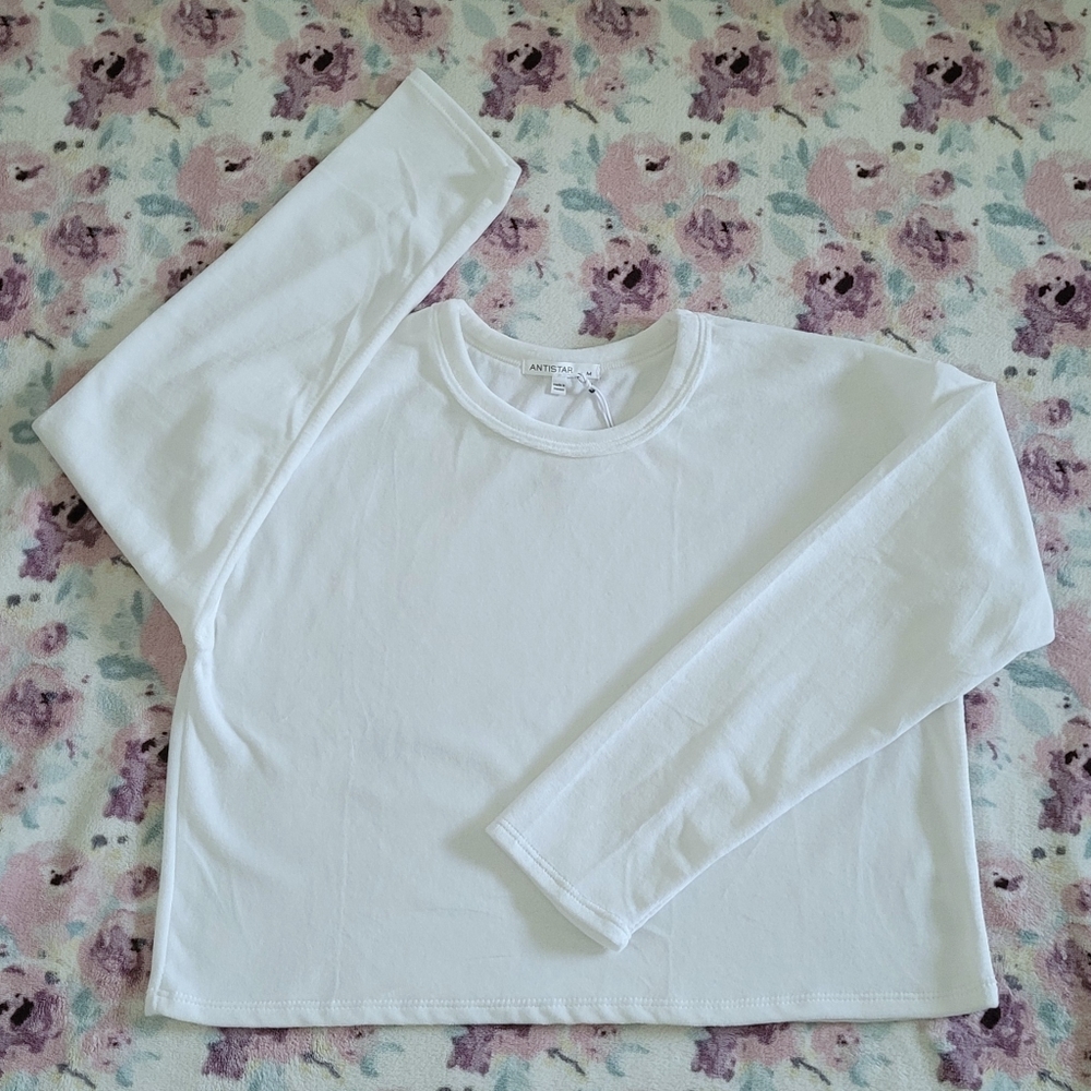 Antistar🚫⭐ Cropped Sweatshirt - NWT
